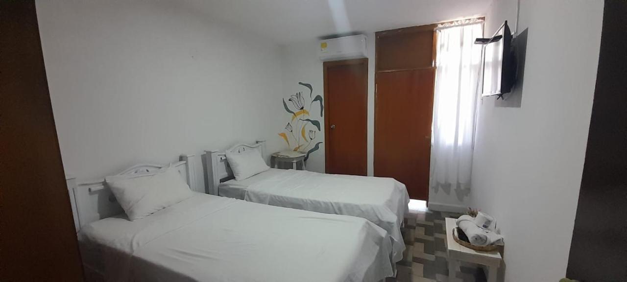 Hotel Habibi Баранкила Екстериор снимка