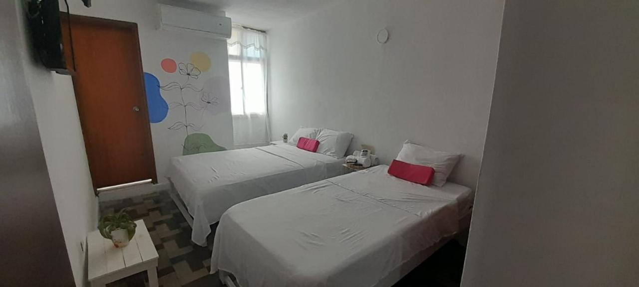 Hotel Habibi Баранкила Екстериор снимка
