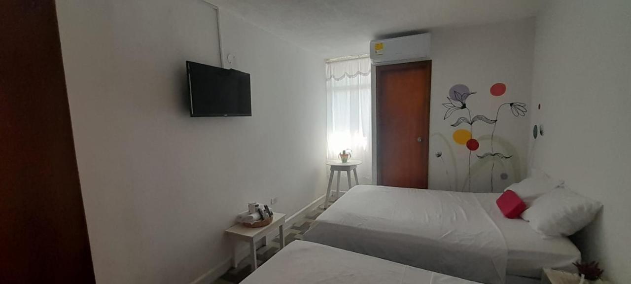Hotel Habibi Баранкила Екстериор снимка