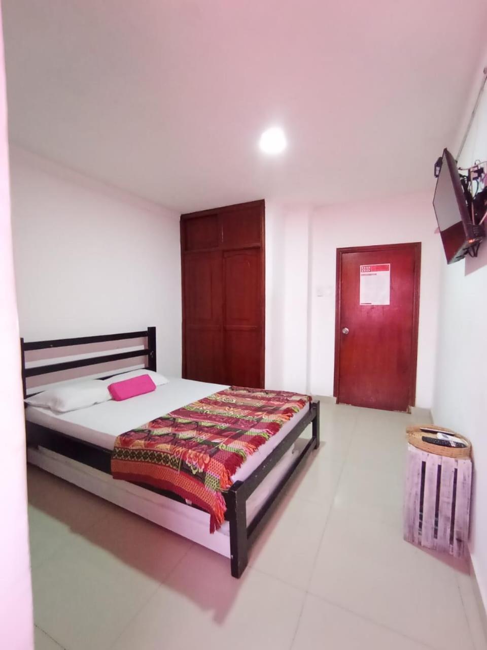 Hotel Habibi Баранкила Екстериор снимка